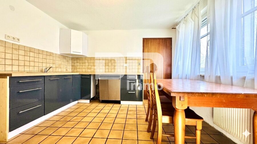 Natur pur - Einfamilienhaus am Ortsrand mit großem Grundstück, Carport und Terrasse - EG Wohnküche / Küchenzeile